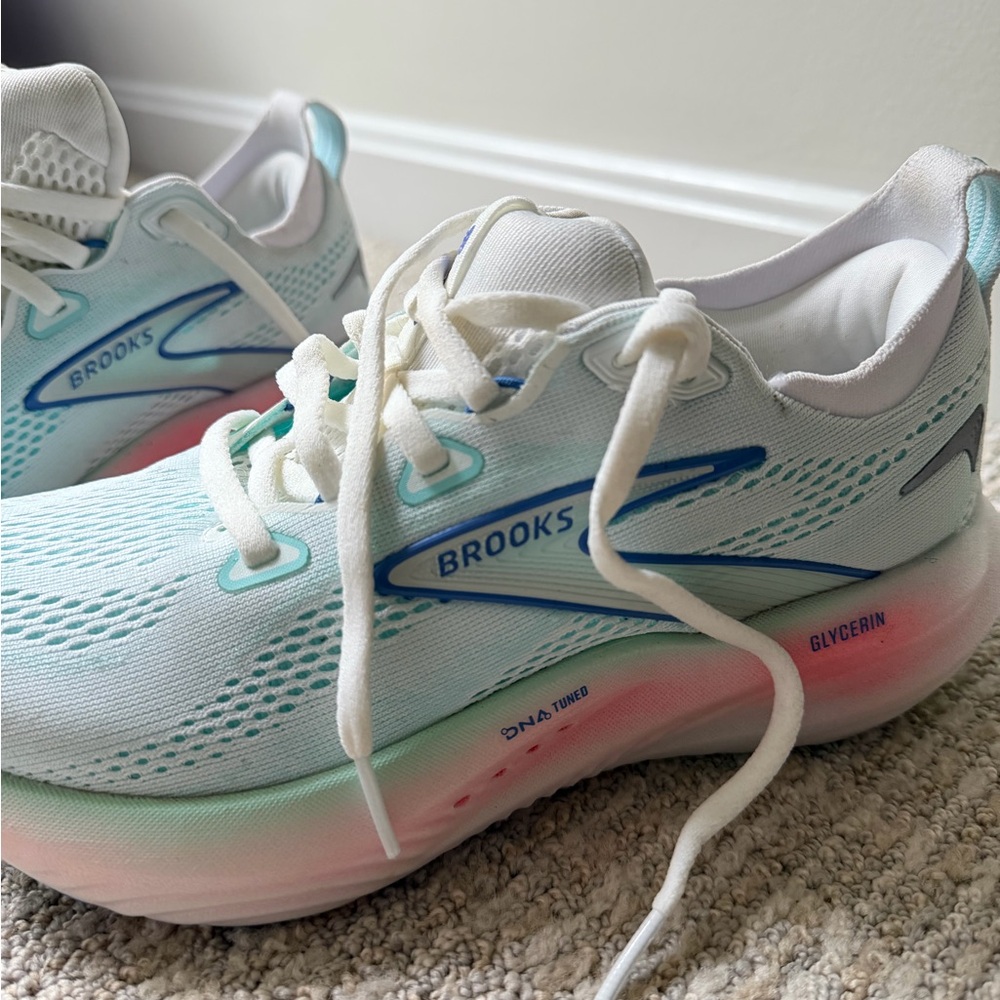 Brooks Glycerin 22 Women’s Running Shoe